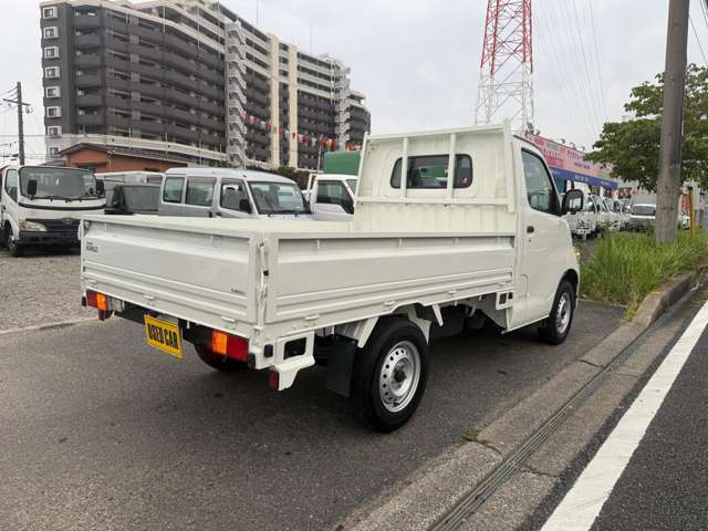 Mazda Bongo Truck 9
