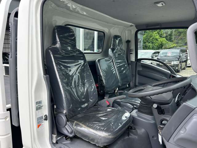 Isuzu Elf 11