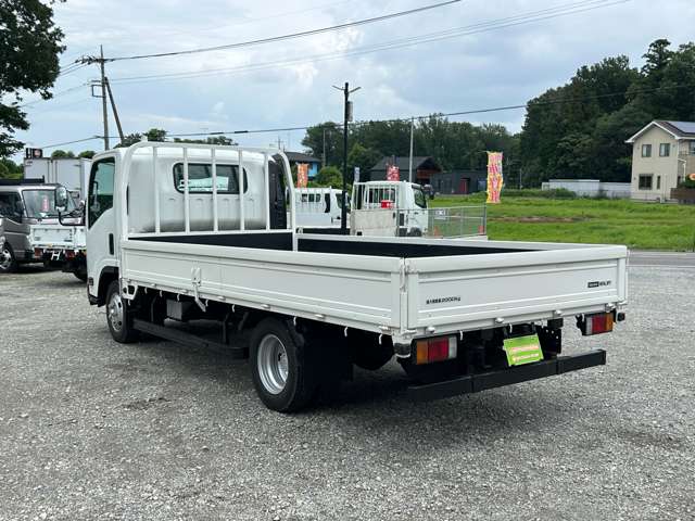 Isuzu Elf 7