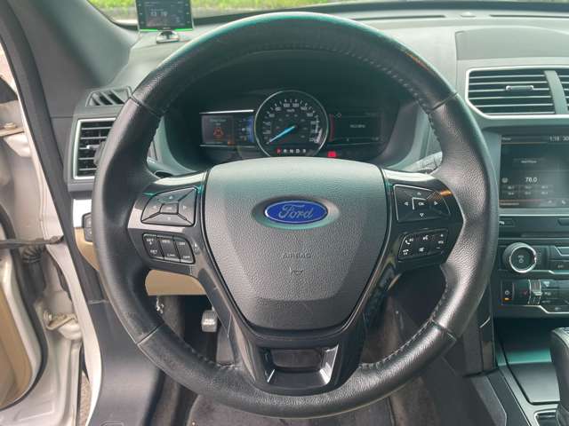 Ford Explorer 12