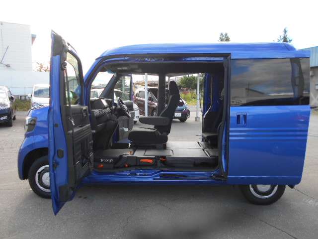 Honda N-VAN 11