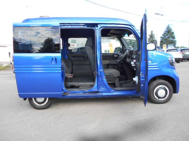 Honda N-VAN 9