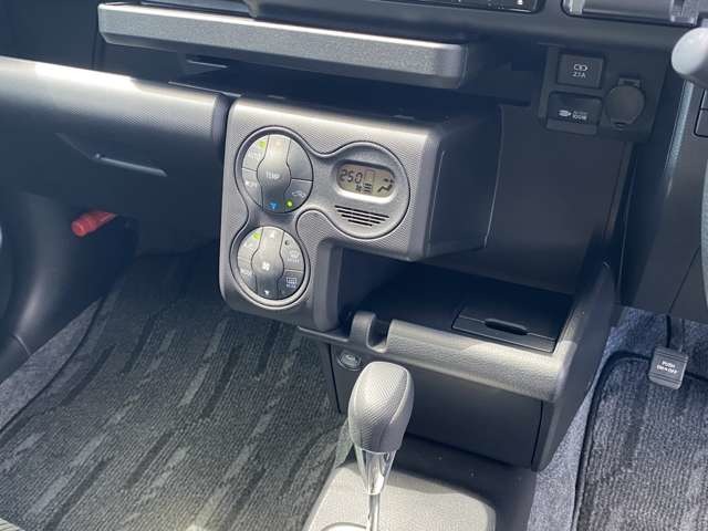 Toyota Probox Van 9