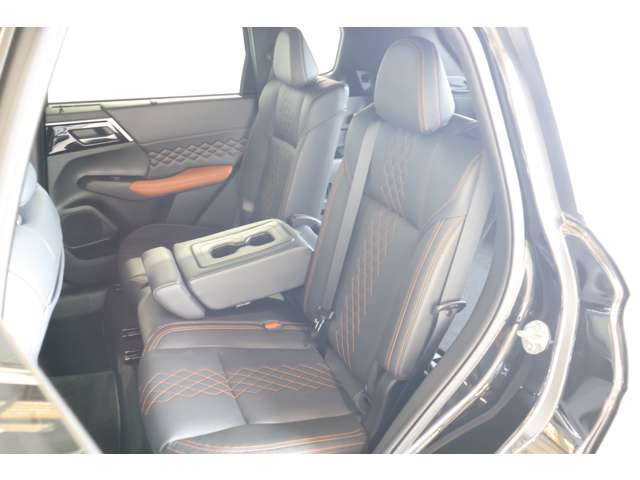 Mitsubishi Outlander 7