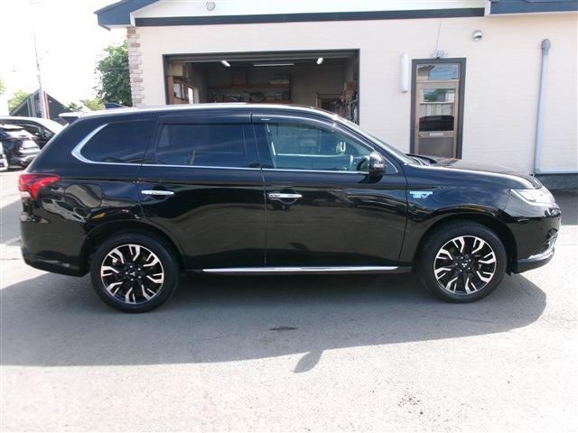 Mitsubishi Outlander PHEV 4