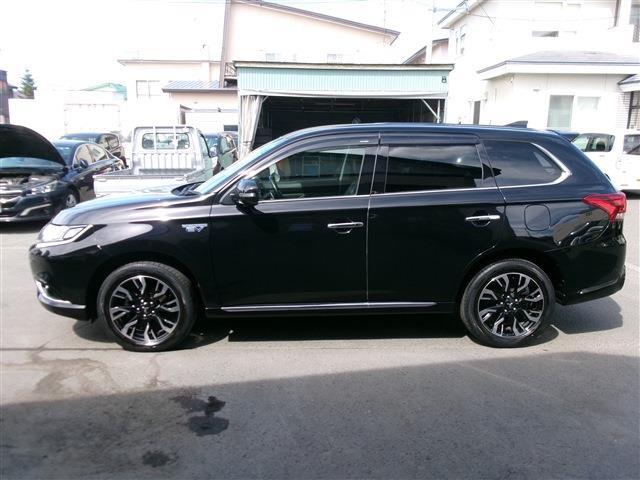 Mitsubishi Outlander PHEV 7