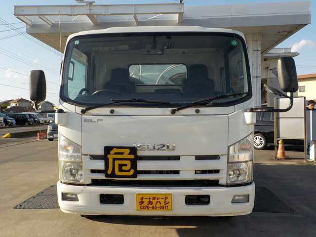 Isuzu Elf 8