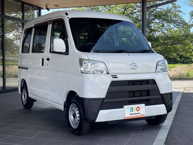 Daihatsu Hijet Cargo 8