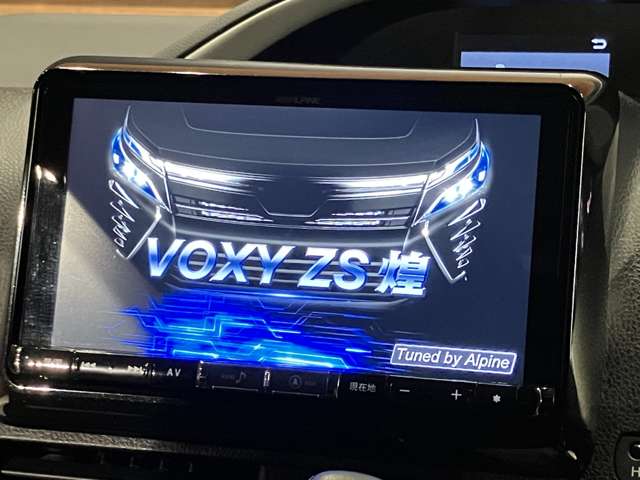 Toyota Voxy 9