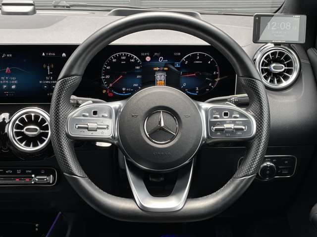 Mercedes-Benz GLA-Class 7