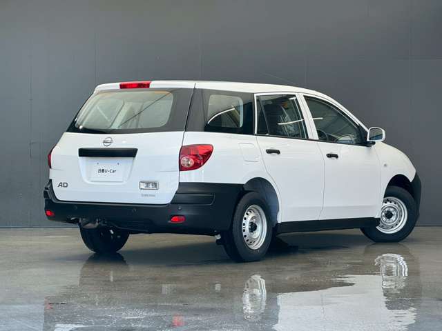 Nissan AD 4