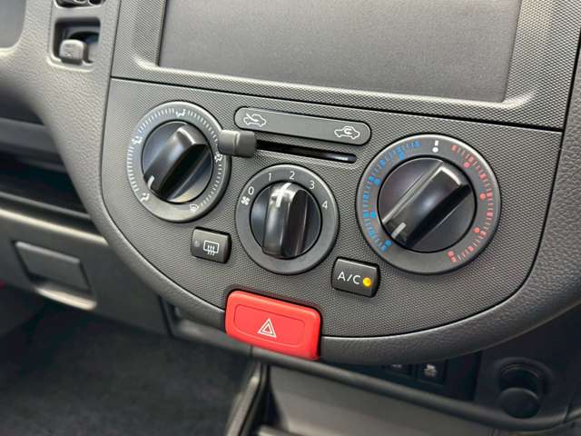 Nissan AD 6