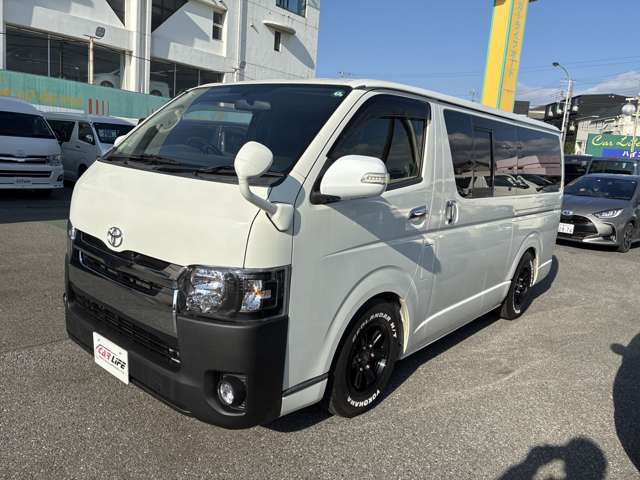 Toyota Hiace Van 3