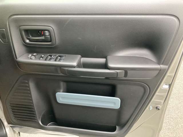 Suzuki Spacia Base 7