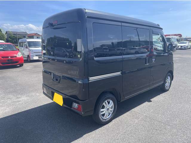 Daihatsu Hijet Cargo 10