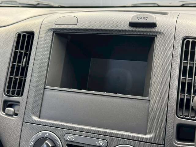 Nissan AD 12