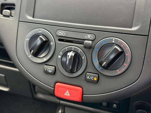 Nissan AD 6