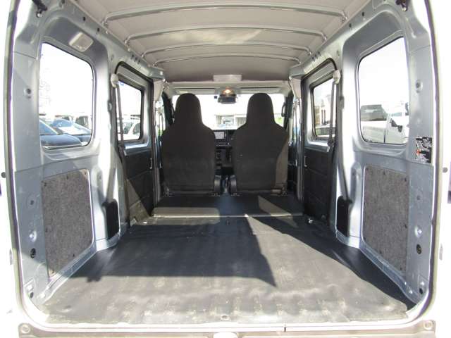 Daihatsu Hijet Cargo 10