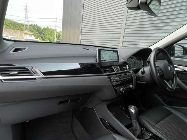 BMW X1 12