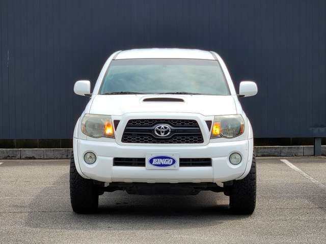 Toyota Tacoma 3