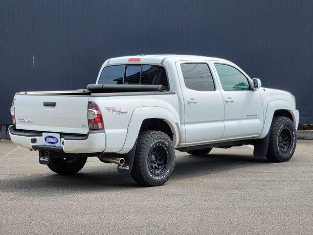 Toyota Tacoma 6