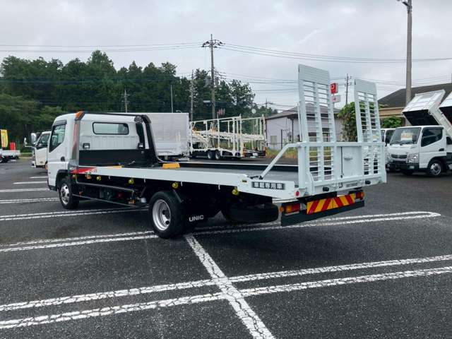 Mitsubishi Fuso Canter 7