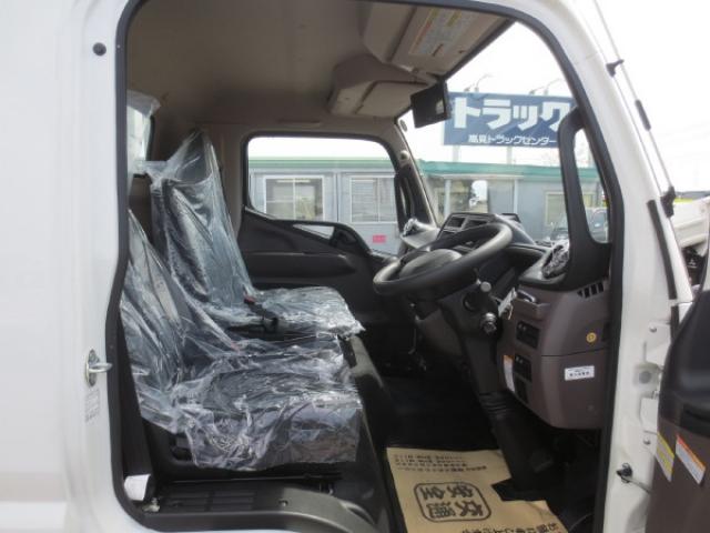 Mitsubishi Fuso Canter 12