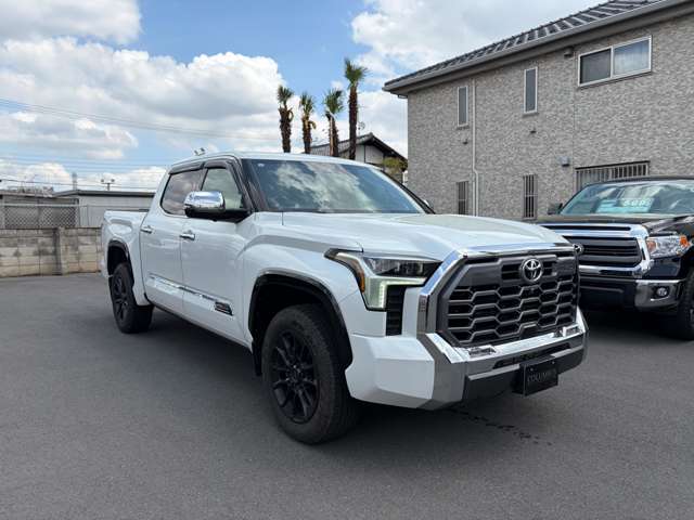 Toyota Tundra 2