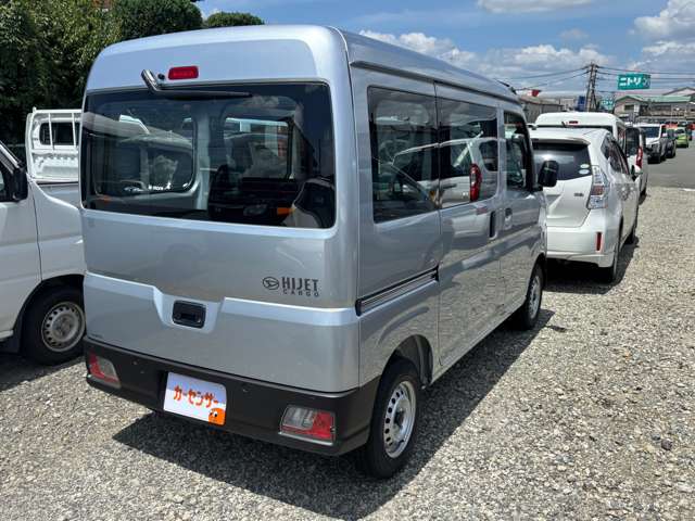 Daihatsu Hijet Cargo 3