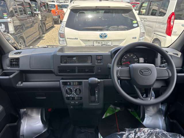 Daihatsu Hijet Cargo 5