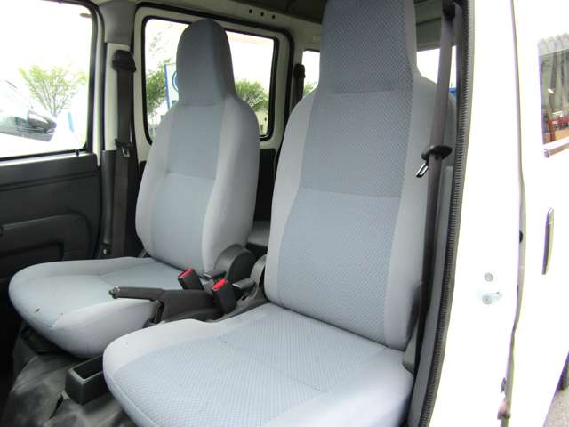 Daihatsu Hijet Cargo 7
