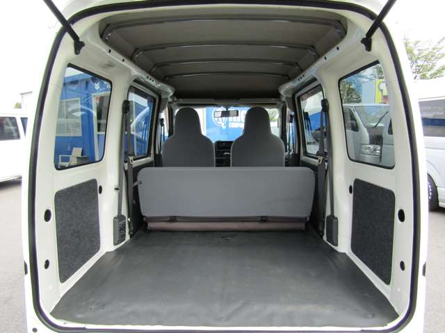 Daihatsu Hijet Cargo 9