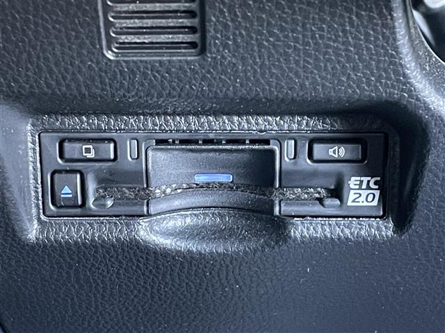 Toyota Voxy 10