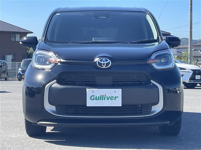 Toyota Sienta 5