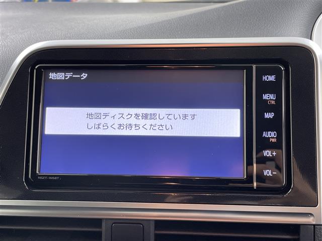 Toyota Sienta 5