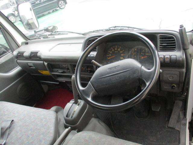 Isuzu Elf 4