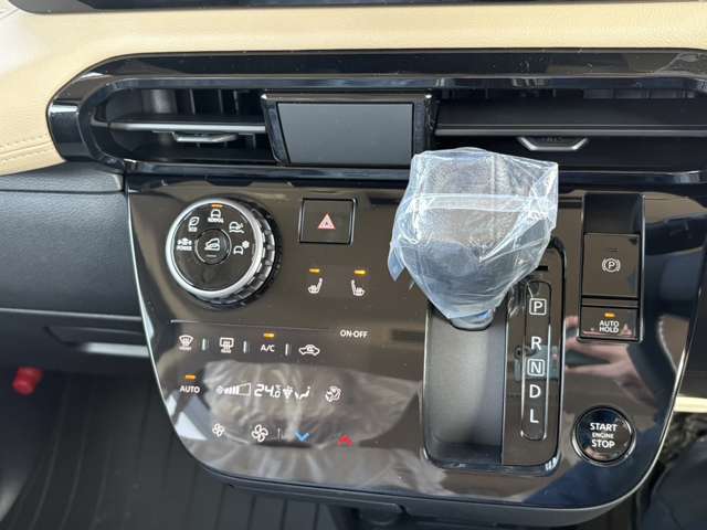 Mitsubishi Delica Mini 8