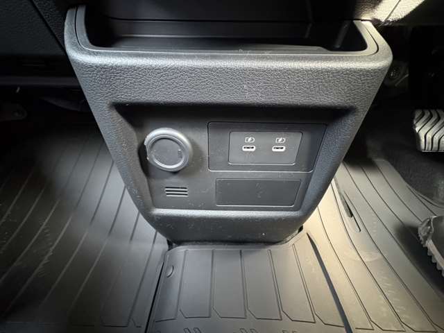 Mitsubishi Delica Mini 9