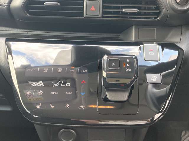 Mitsubishi eK X EV 8