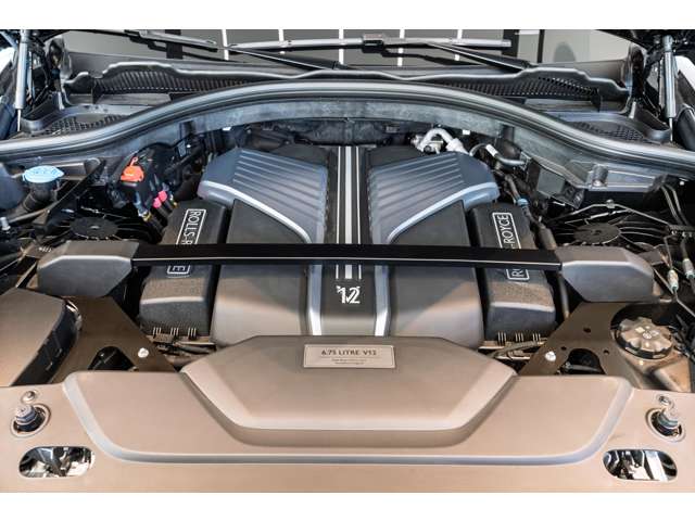 Rolls-Royce ブラックバッジカリナン 11