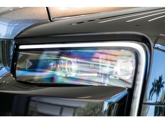 Rolls-Royce ブラックバッジカリナン 8