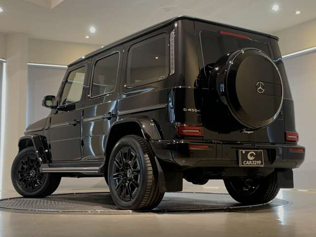 Mercedes-Benz G-Class 12
