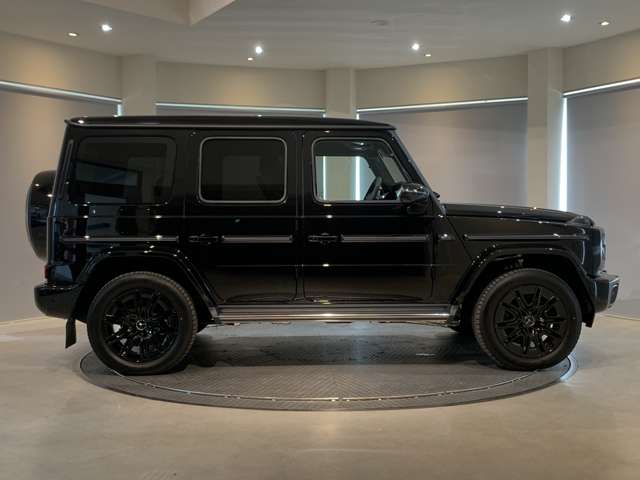 Mercedes-Benz G-Class 8
