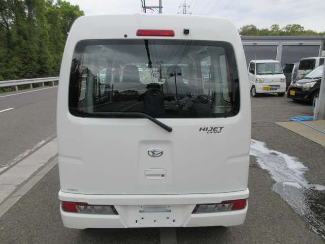 Daihatsu Hijet Cargo 7