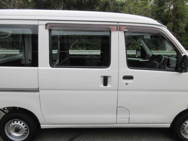 Daihatsu Hijet Cargo 9
