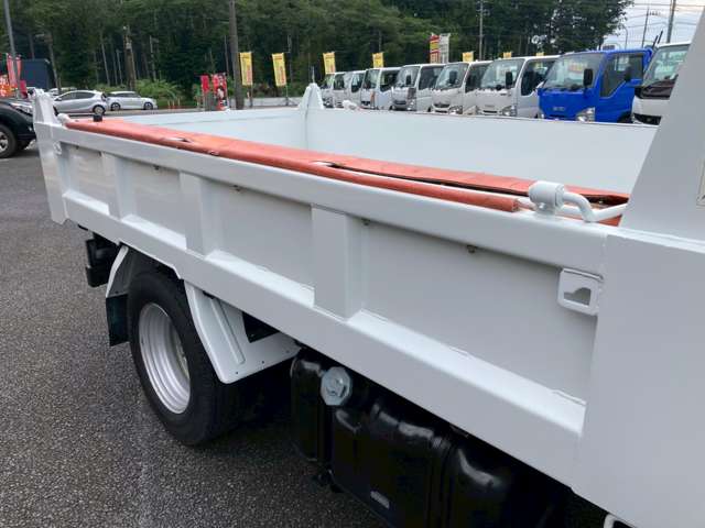 Isuzu Elf 11