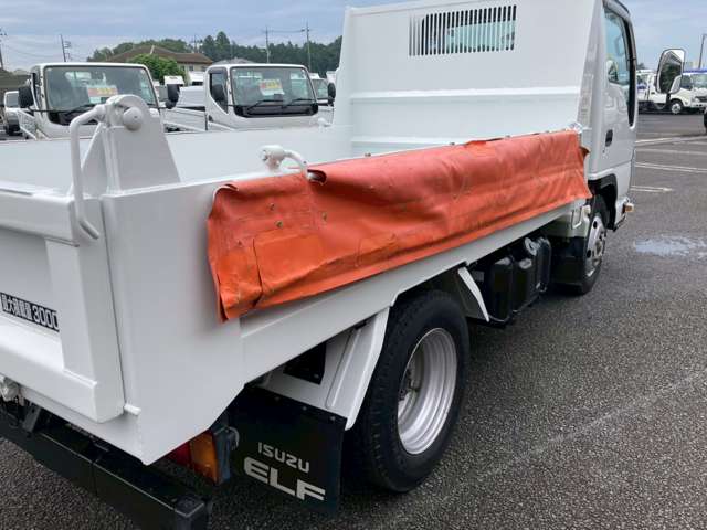 Isuzu Elf 12