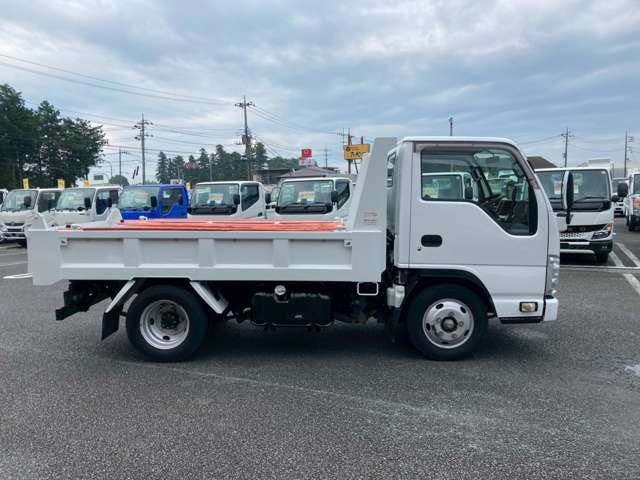 Isuzu Elf 4