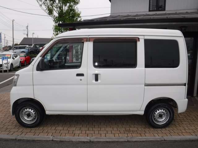 Daihatsu Hijet Cargo 6