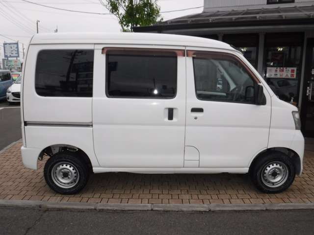 Daihatsu Hijet Cargo 9